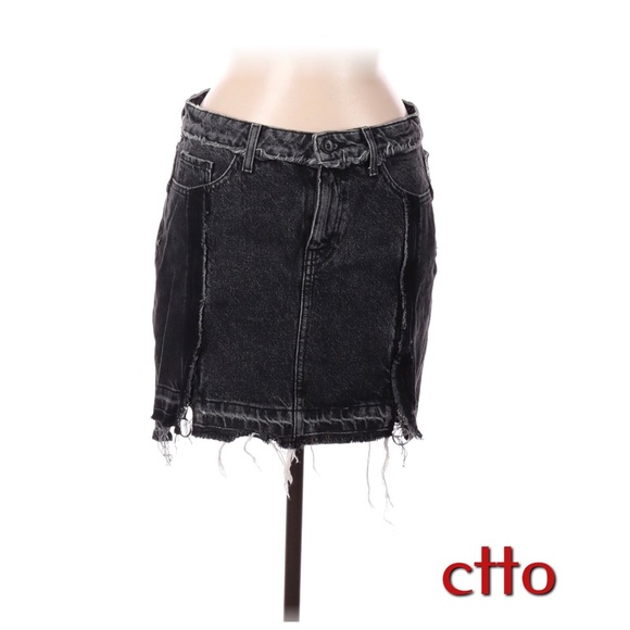 Zara Distressed Raw Hem Denim Mini Skirt with Double Front Zip Detail - Picture 3 of 9